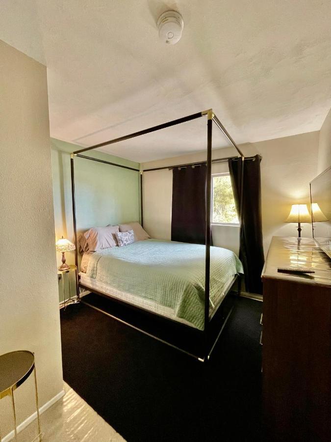 Urban Las Vegas Colonial In The Heart Of Vegas Villa Ngoại thất bức ảnh